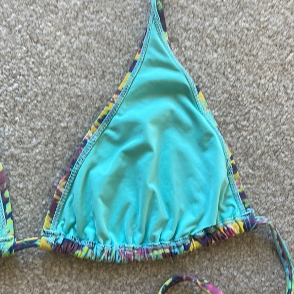 PILYQ MULTI-COLOR PYTHON PRINT TRIANGLE TOP SIZE L - Picture 7 of 9